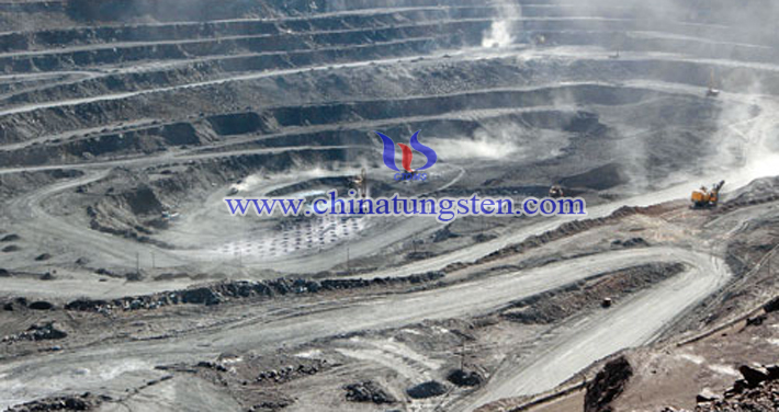 baotou rare earth mine picture