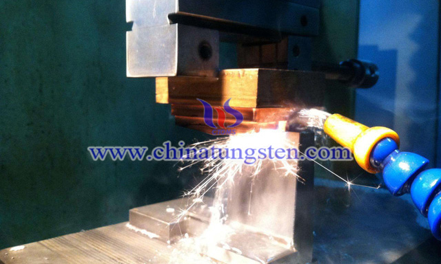 electric spark machining picture