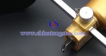 tungsten carbide glass cutter applied for cutting heavy sheet glass picture